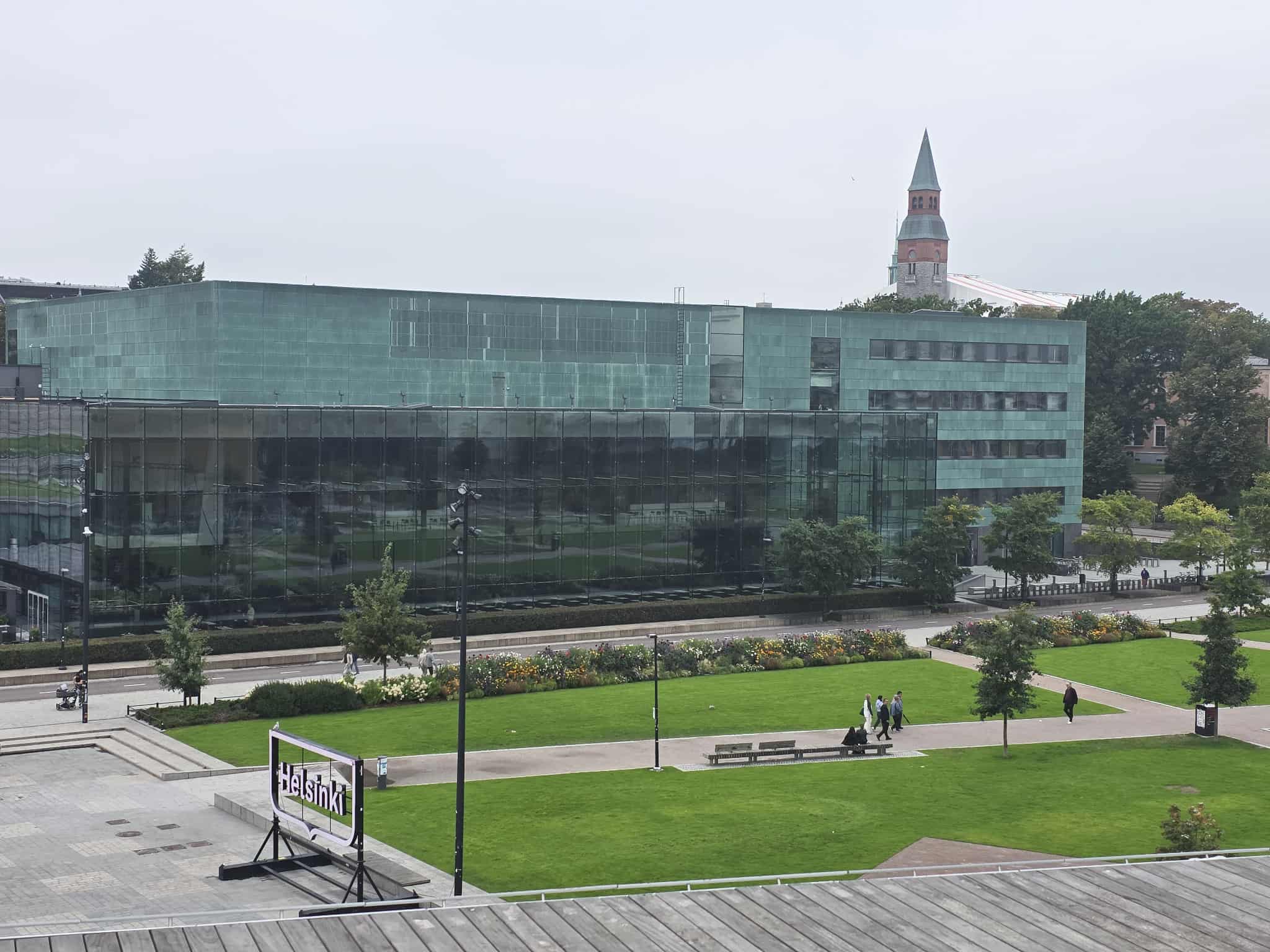 Zdjęcie przedstawia budynek