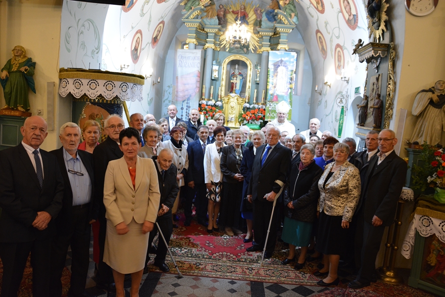 Zdjęcie przedstawia jubileusz pożycia małżeńskiego