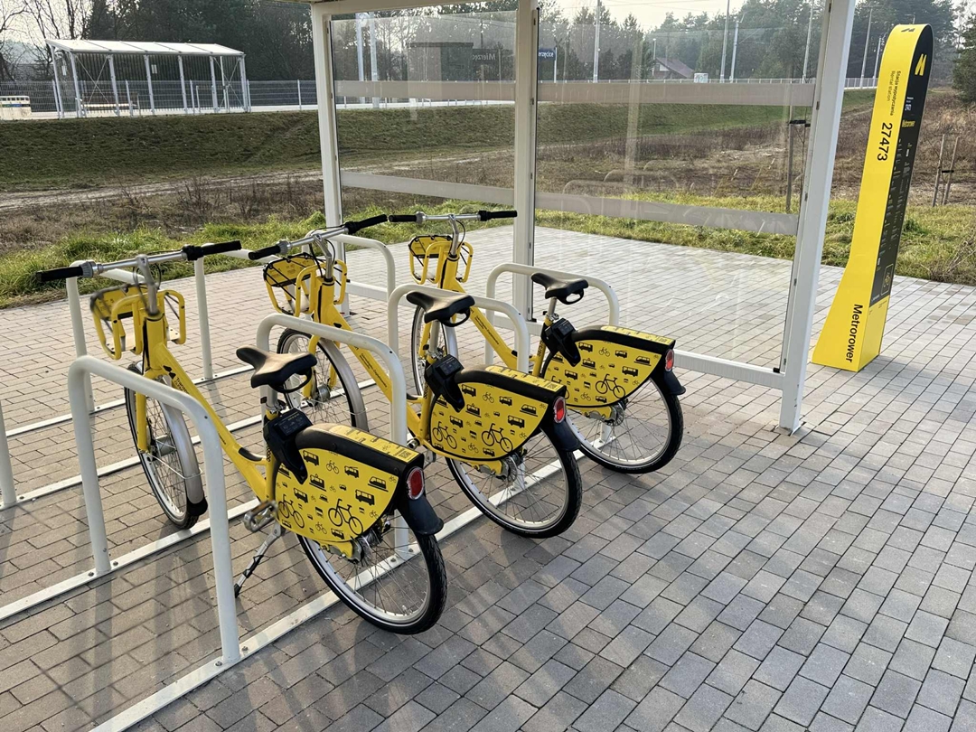 Zdjęcie przedstawia metrorowery