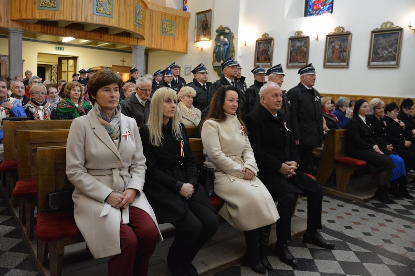 Zdjęcie przedstawia fragment mszy świętej